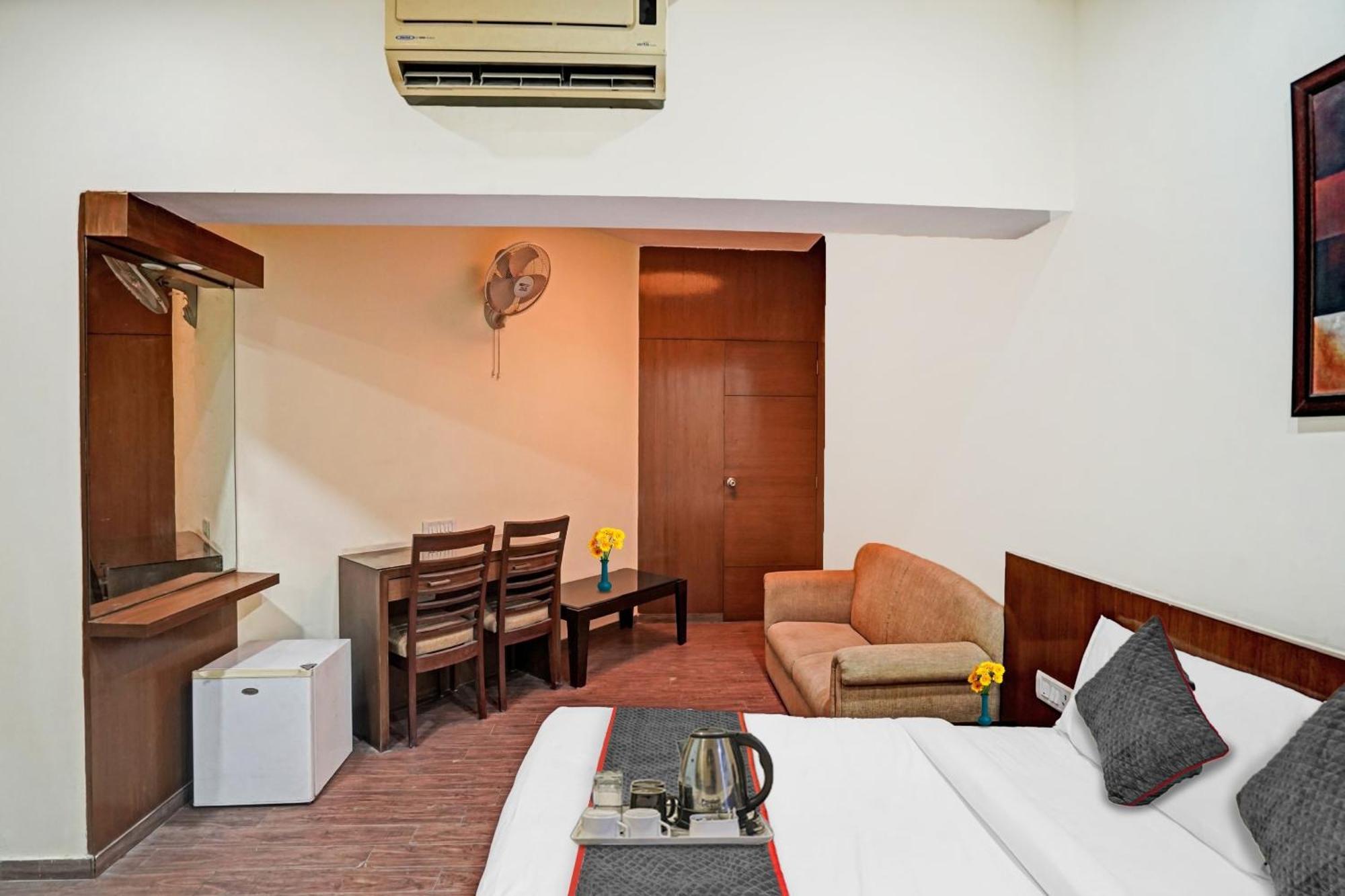 Hotel O Royal Regency Ghaziabad Exterior photo